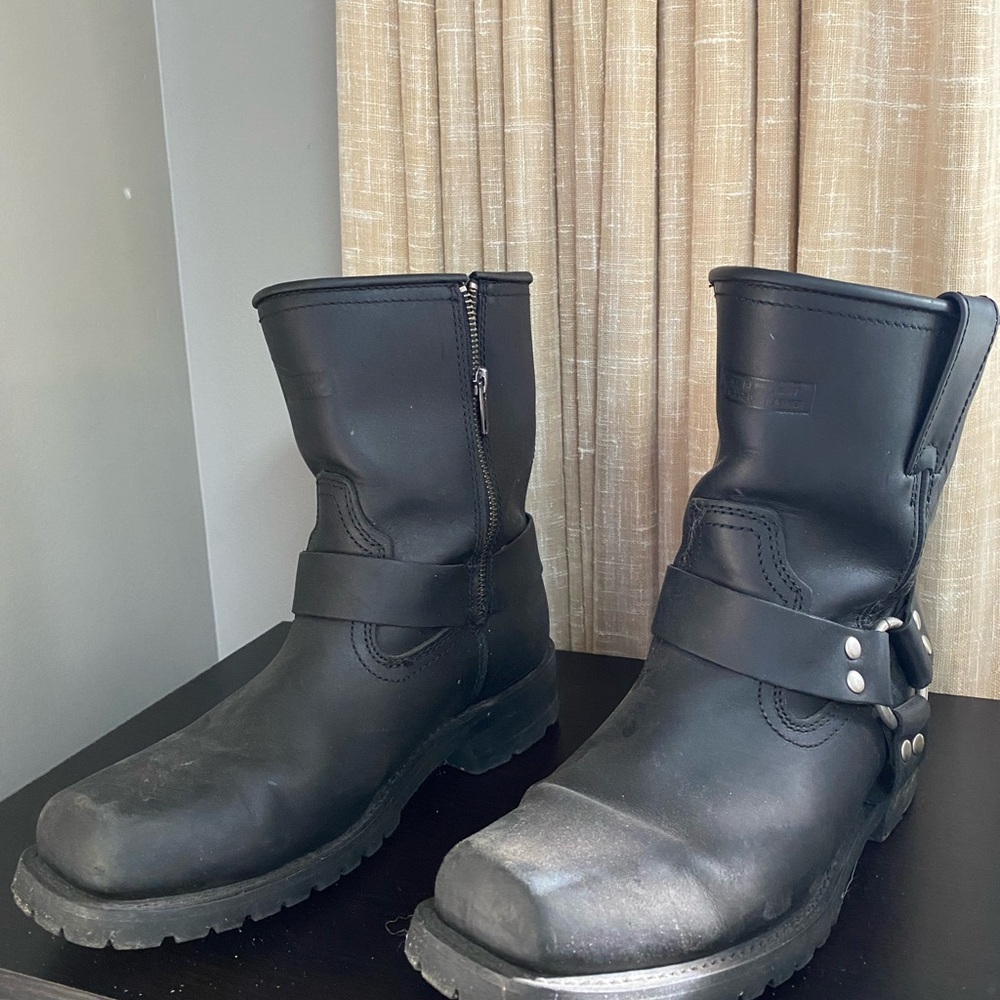 Black Leather Men's Boots